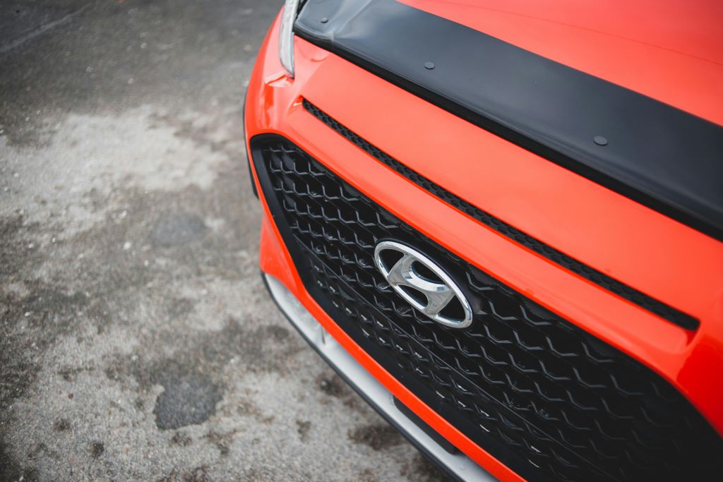 Свеча зажигания и свеча накала: в чём разница и зачем они нужны